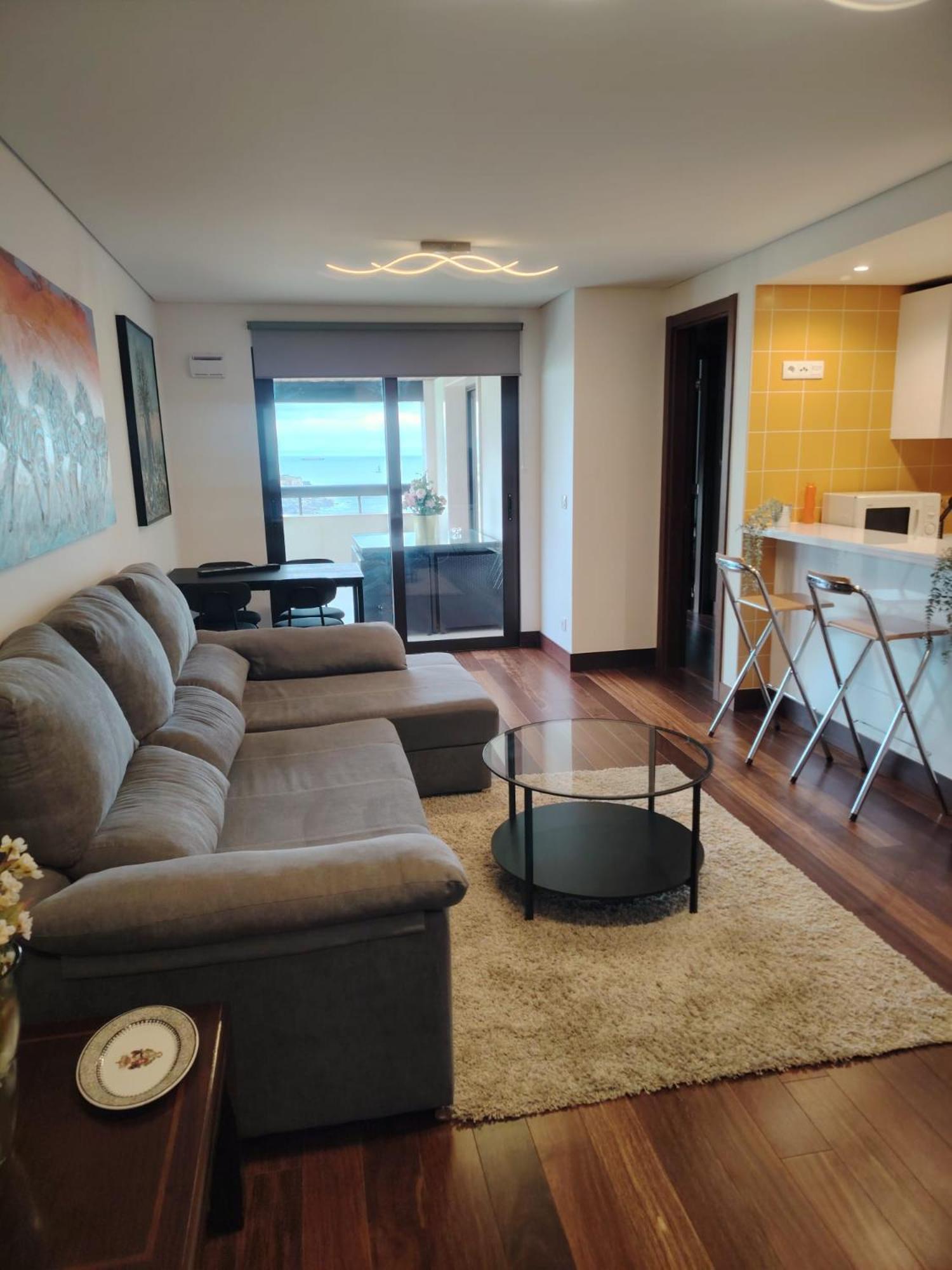 Atrium Seafront - Pool, & Tennis Apartment *